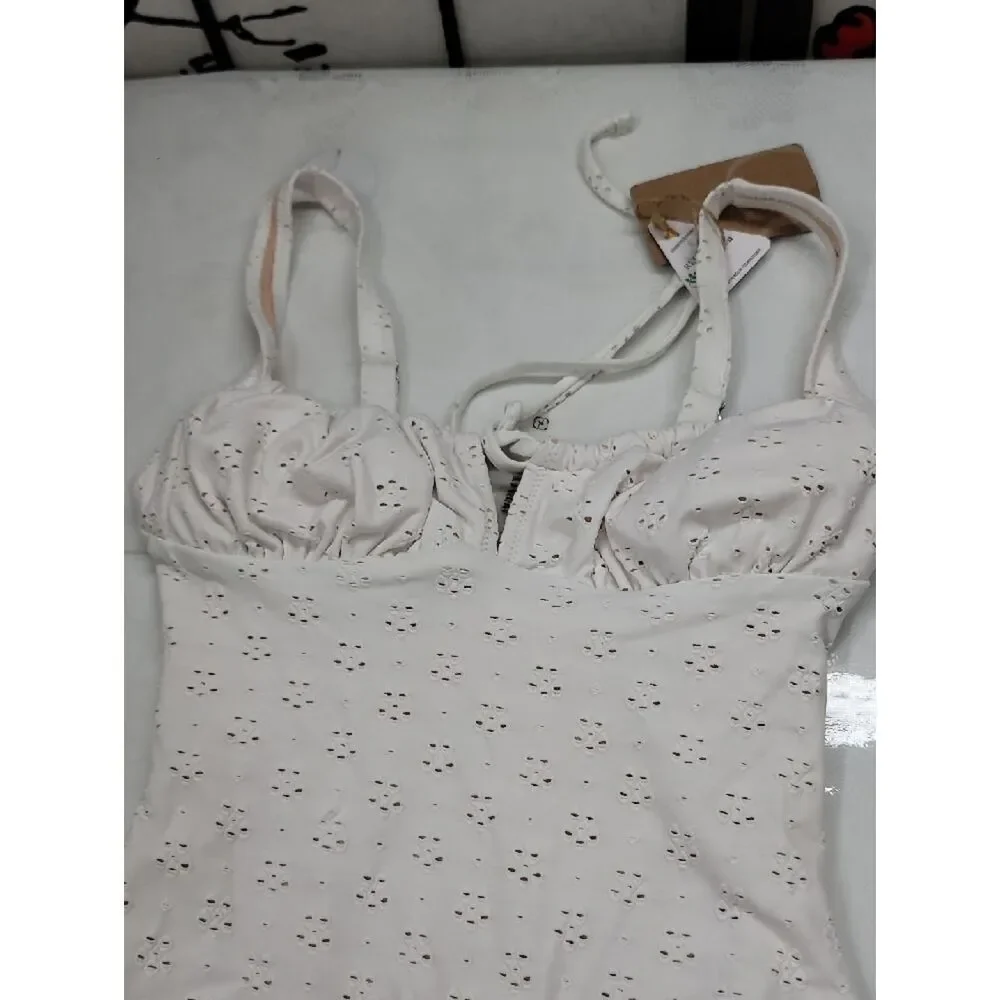 Berlock Nwt Floral Cutout One-Piece Swimsuit Size XSmall